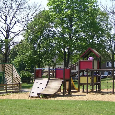 Modern With Hot Tub 公寓